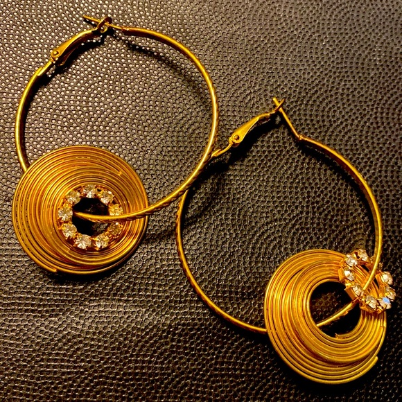 Gold tone dangling hoop pierced earrings with dangling rhinestones - Picture 2 of 6